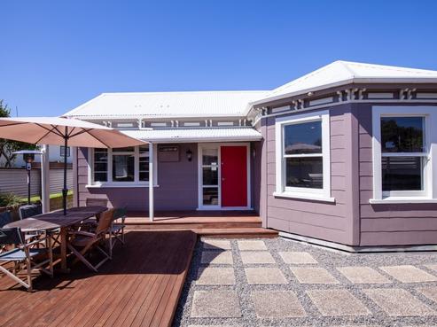 22 Paritutu Road, Spotswood