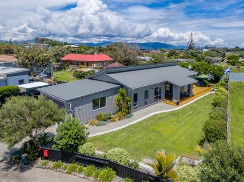 2 Duncans Way, Otaki Beach