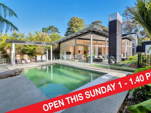 1046 Sandspit Road, Sandspit