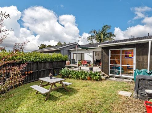 2/25 Birchfield Road, Hauraki