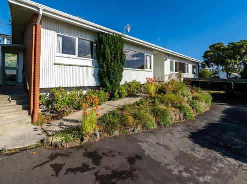 53 Mailer Street, Mornington