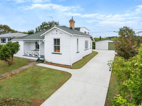 19 Colombo Road, Waiuku