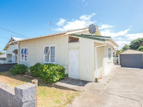 17 Manuka Street, Castlecliff