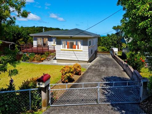 1117 Huia Road, Huia