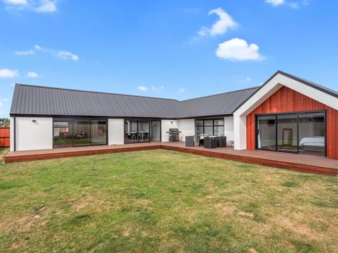 6 Catchpole Place, Woodend