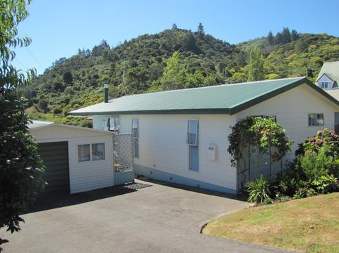 109 Regent Heights, Thames