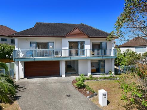 227 Alec Craig Way, Gulf Harbour
