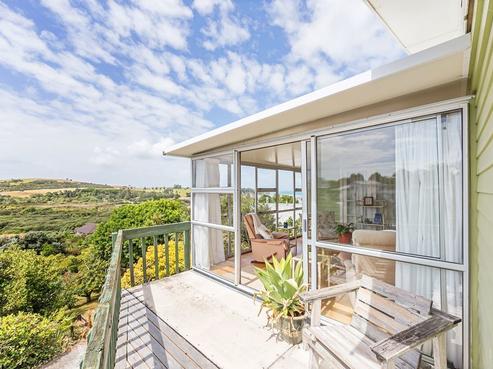 10 Kotanui Avenue, Army Bay