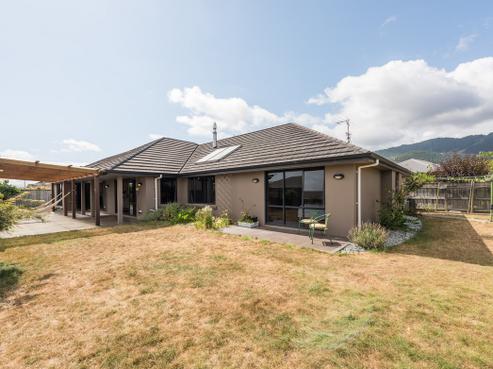 35A Saint James Avenue, Richmond