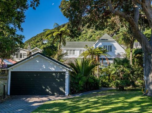 21 Nikau Street, Eastbourne