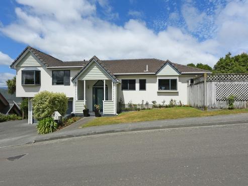 2 Avonlea Grove, Belmont