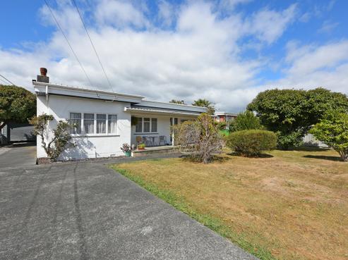 4 Oak Street, Ebdentown