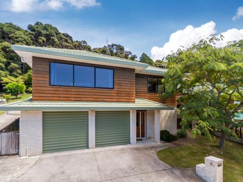 8A Dee Place, Torbay