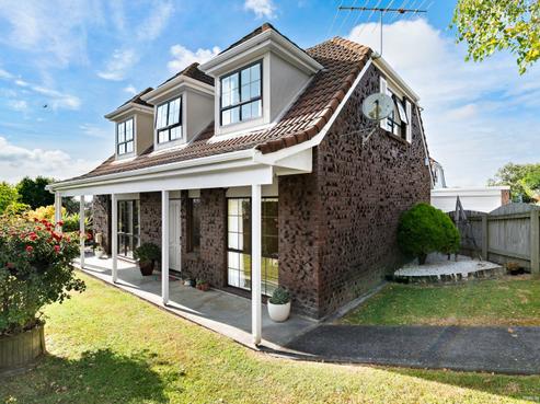 1/65 Manhattan Heights, Glendene