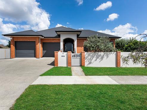 33 Lough Bourne Drive, Pukekohe