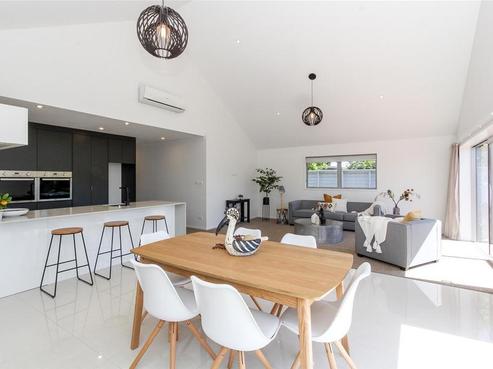 2B Portland Drive, Highlands Park
