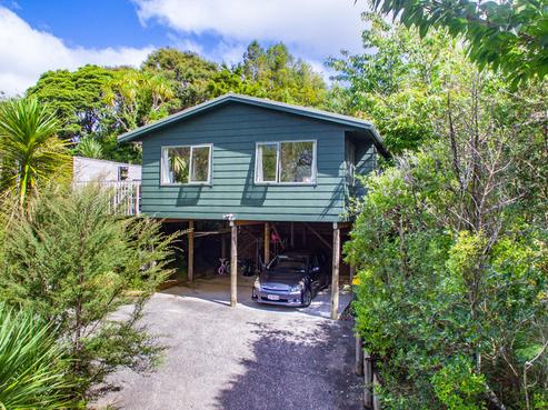 26 Raroa Terrace, Waiatarua