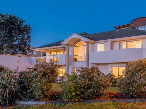 14 Kohutuhutu Road, Raumati Beach