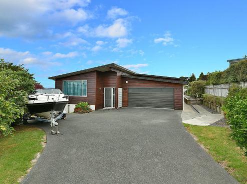 24 Mera Road, Algies Bay