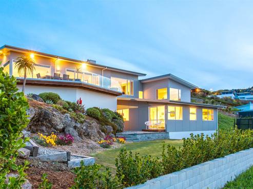 4 Saint Remy Lane, Redcliffs