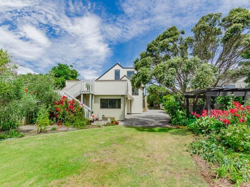 21 Ocean Road, Paraparaumu Beach