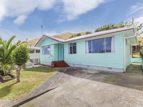 112 Arahura Crescent, Waitangirua