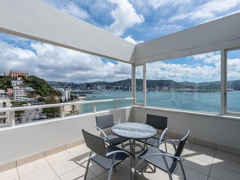 1/248 Oriental Parade, Oriental Bay