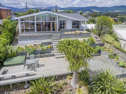130 Seaview Road, Paraparaumu Beach