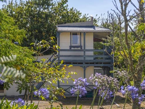 32 Daniel Street, Martinborough