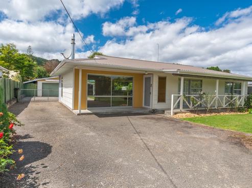 53 Honi Taipua Street, Manakau