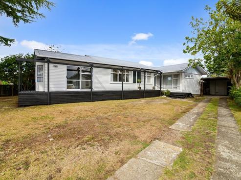 18 Barron Crescent, Fenton Park