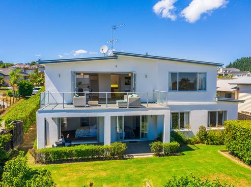 16 Te Puru Drive, Maraetai