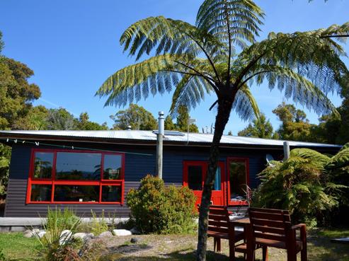 107 South Terrace, Karamea