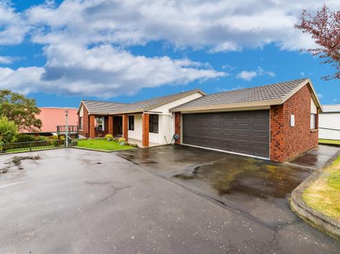 11 Blanc Avenue, Fairfield