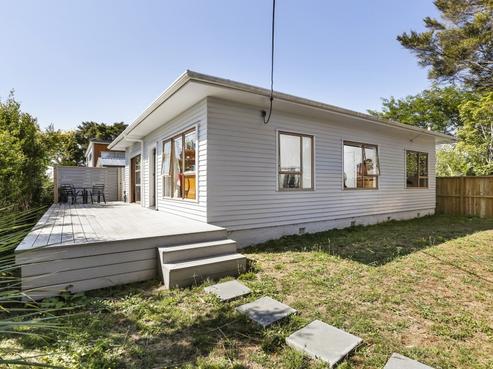 11 Vanguard Road, Kelston