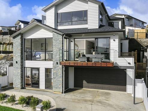 22 Turutu Place, Long Bay