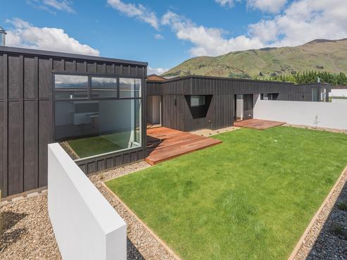 9 Stackbrae Avenue, Wanaka