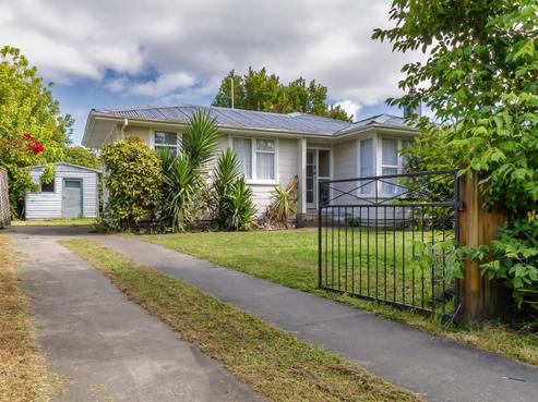 74 Lipscombe Crescent, Havelock North