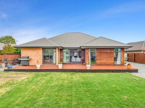 23 Little Oaks Drive, Yaldhurst