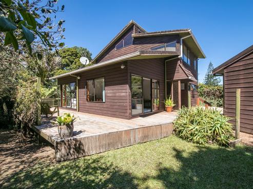 2A Kauri Point Road, Laingholm