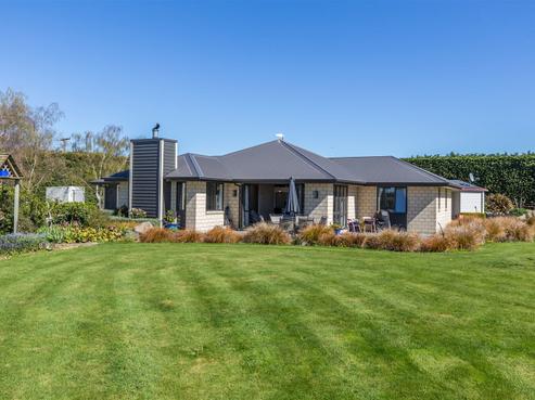 273 Telegraph Road, Burnham