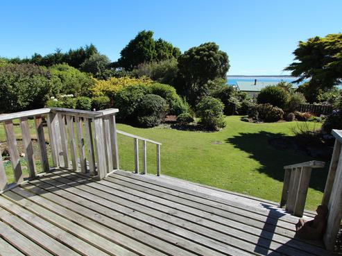 28 Whalers Crescent, Bluff