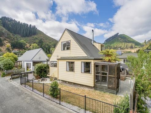 3 Silverbirch Grove, The Brook