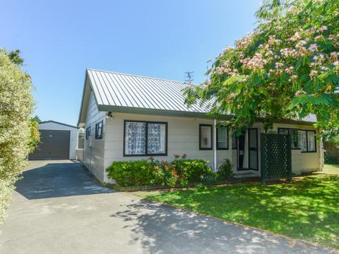 2/700 Dennett Street, Mahora
