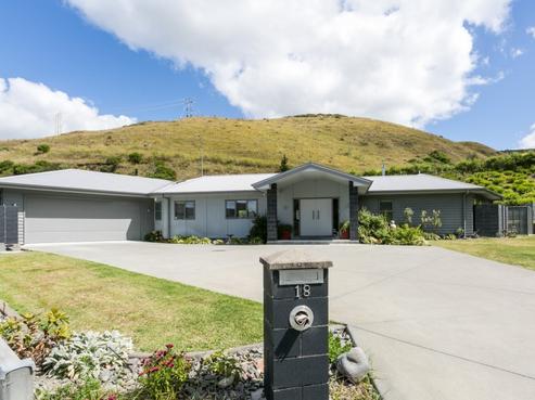 18 Oak Place, Poraiti
