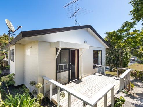 2/123 Spinella Drive, Bayview