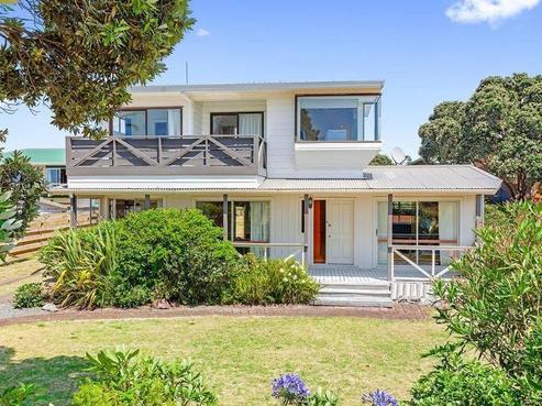 290 Ocean Road, Ohope