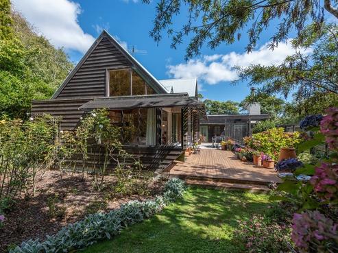 234 Te Moana Road, Waikanae