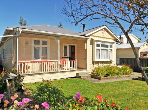 8 Greenacres Street, Macandrew Bay