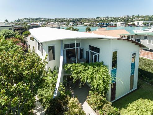 2A Charles Street, Westshore